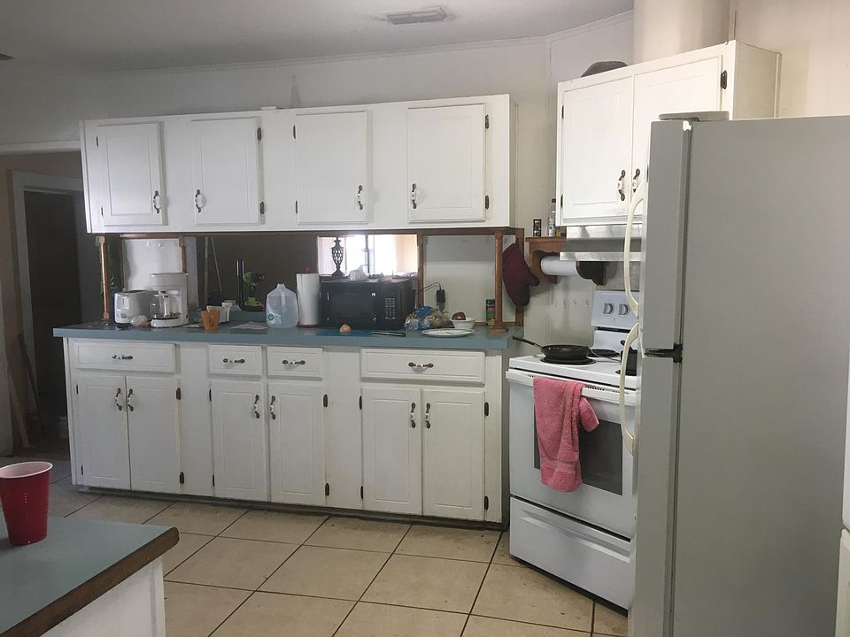 2nd image of 276 25th Ave