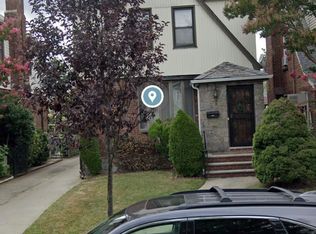4326 189th St, Flushing, NY 11358