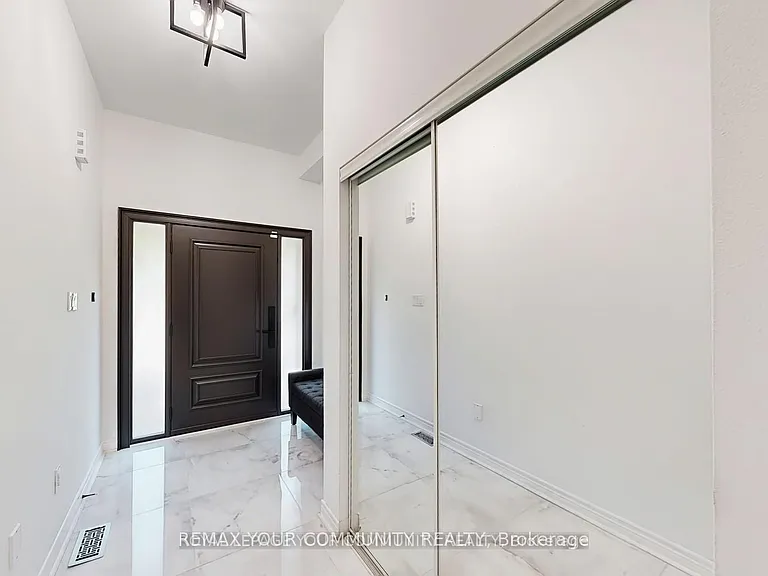 52 Four Seasons Cres — Photo 41