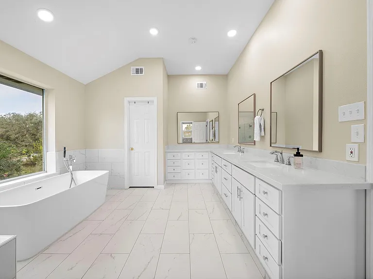 2523 Baycrest Dr — Photo 15