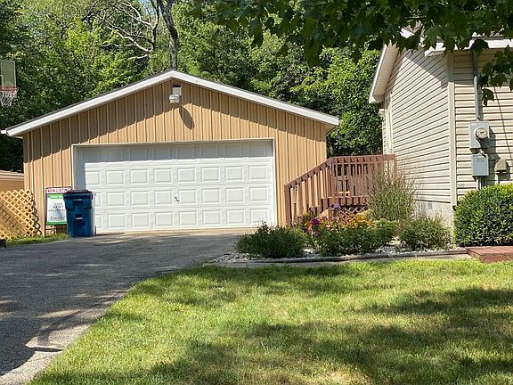4th image of 5555 Newcosta Ave