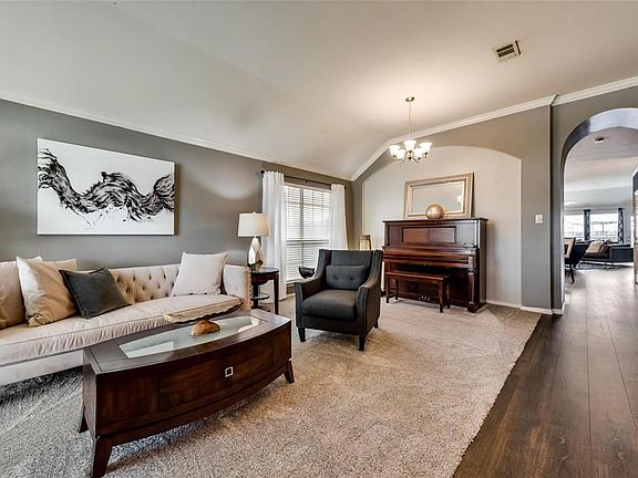 3rd image of 2371 Stuttgart Dr