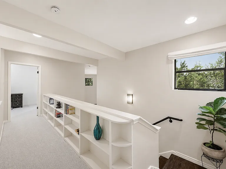 122 Acapulco Dr — Photo 15