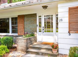 28 Londonderry Way, Summit, NJ 07901