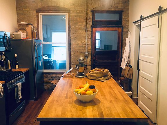 4th image of 2906 N Sawyer Ave #2