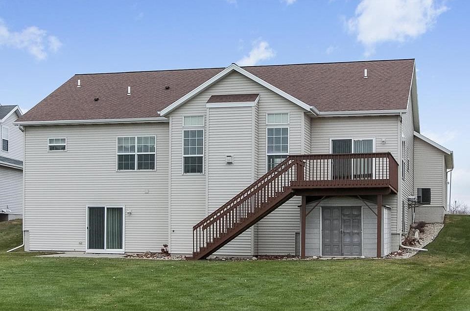 2nd image of 2503 Radcliffe Ct SW