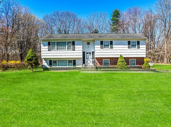 7 Dearborn Road, West Nyack, NY 10994