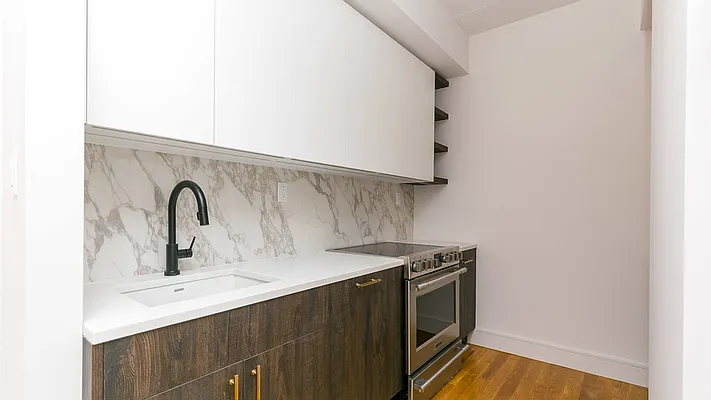 Rented by Nooklyn NYC LLC | media 23