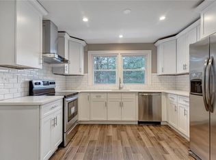 8 New Rd, Newburgh, NY 12550