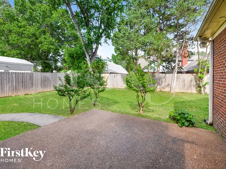 5198 Tudor Ct — Photo 12