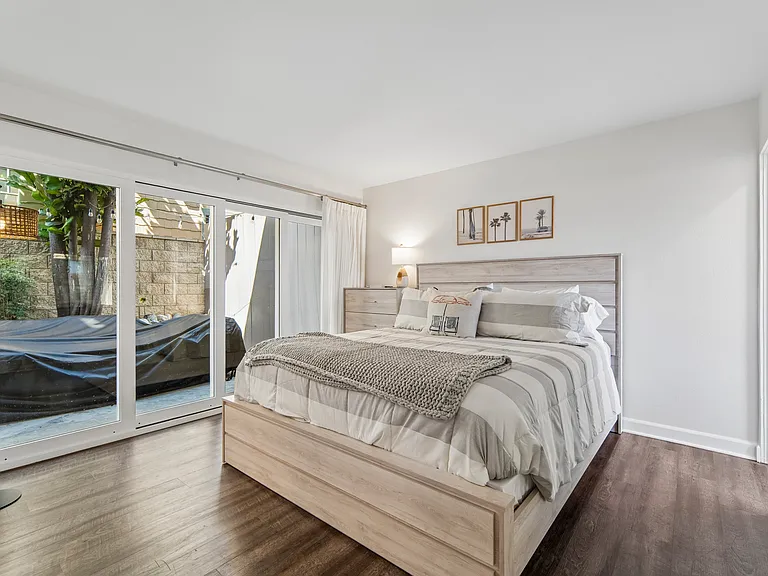 253 Fairview St #253 — Photo 81