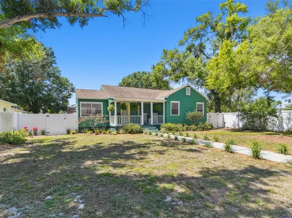 1046 Yale St N, Saint Petersburg, FL 33713