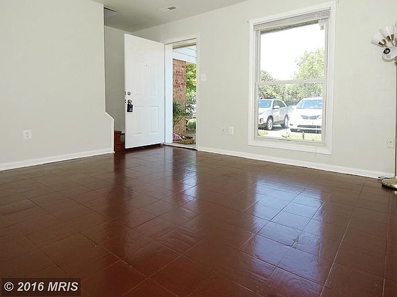 Sunny and Bright Front Room