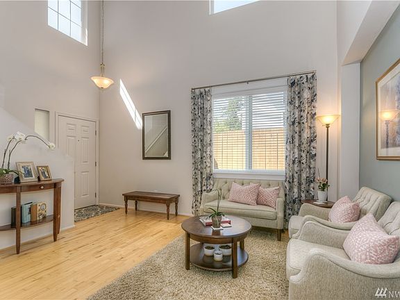 3rd image of 1195 Ebbets Dr SW