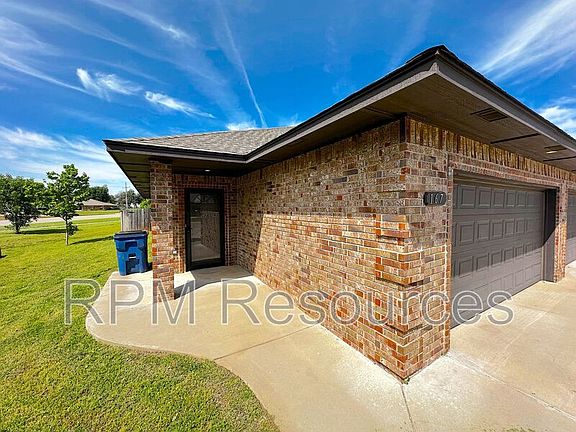 2nd image of 167 Bison Court Way