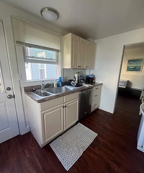 13 Brewer St — Photo 4