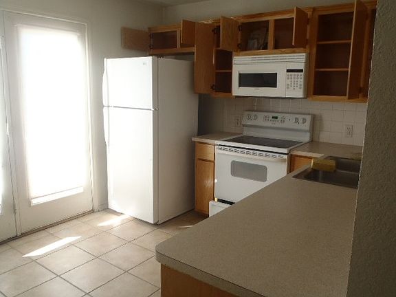 3rd image of 5708 Allstar Ct APT A