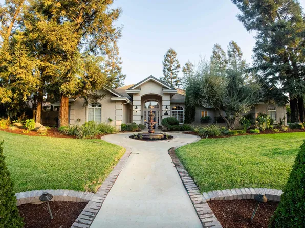 5230 W Lakewood Drive, Visalia, CA 93291