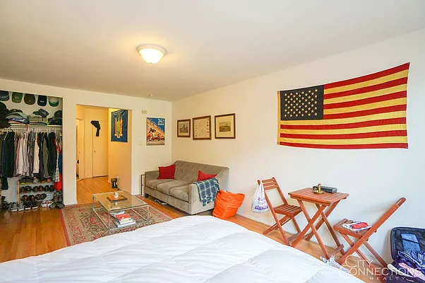 Rented by City Connections Realty | media 6