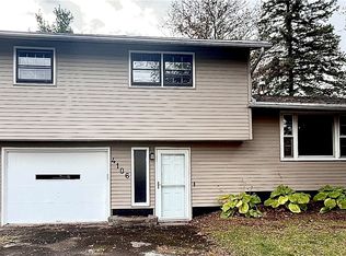 4106 Wetzel Rd, Liverpool, NY 13090