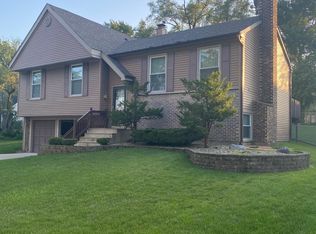 148 Longridge Dr, Bloomingdale, IL 60108