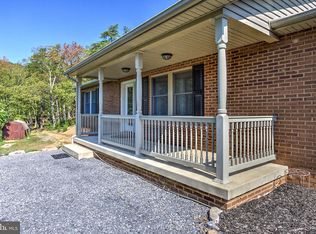 710 Breakaway Lane, Berkeley Springs, WV 25411