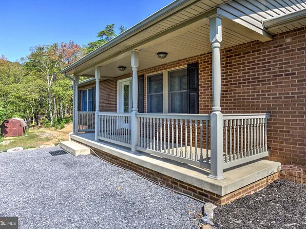710 Breakaway Lane, Berkeley Springs, WV 25411