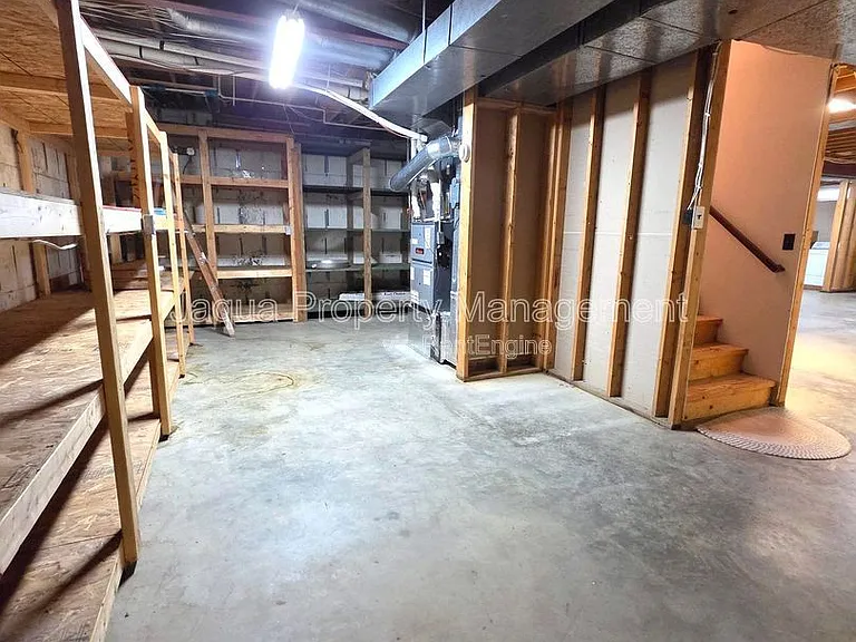 6660 Pine Rd — Photo 16