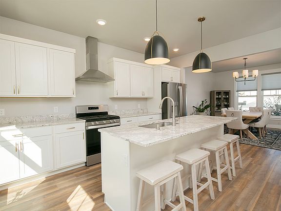 2nd image of 1884 Saint George Blvd