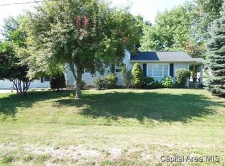 212 N Thomas St, Morrisonville, IL 62546