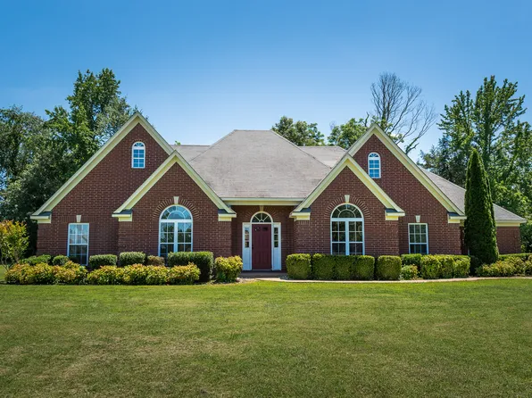 125 Janis Marie Cv, Oakland, TN 38060