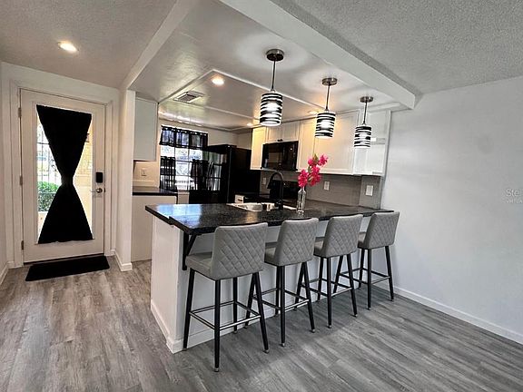 3rd image of 4445 Rustic Dr Unit D