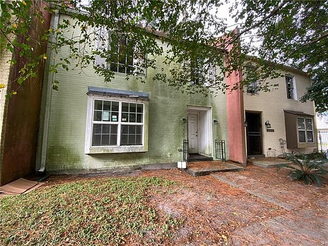 1st image of 7710 Belcrest Pl