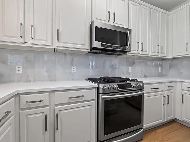10416 Beard Ave — Photo 12