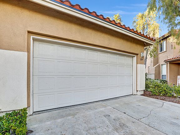 2nd image of 2289 Lago Ventana