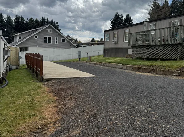 900 S Hillcrest Dr #202, Colfax, WA 99111