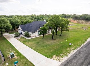 61 Crescent Rdg, Adkins, TX 78101