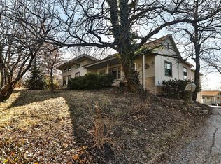 12132 Old Big Bend Rd, Saint Louis, MO 63122