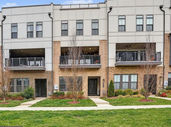 23048 Lavallette Sq, Ashburn, VA 20148