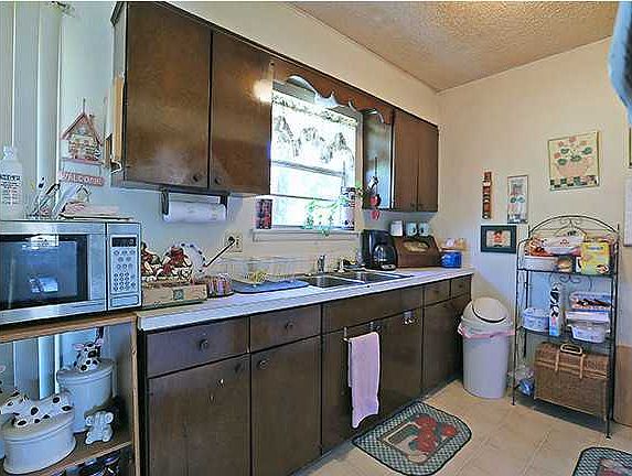 3rd image of 1307 W Acorn Dr