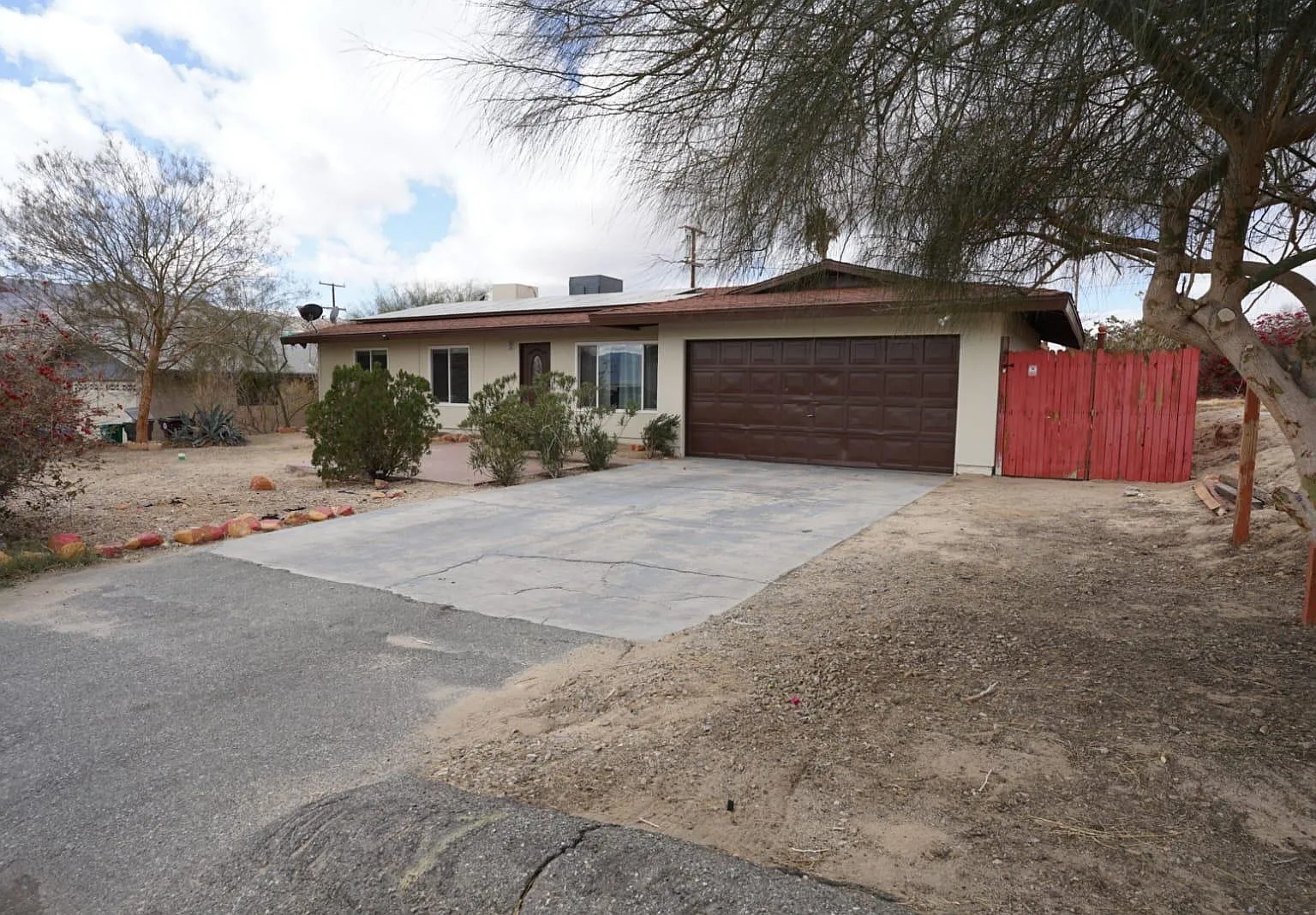 4 bed, 1312 sqft, $2,350 — Photo 1