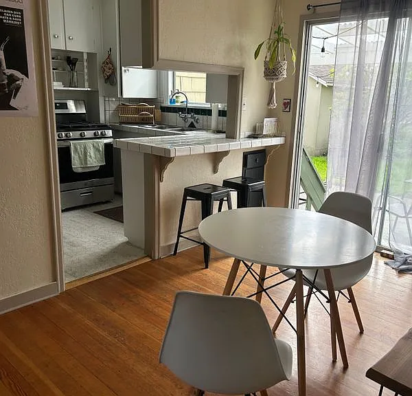 1717 Iverson Ave — Photo 2