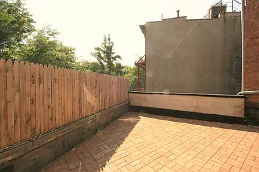 Rented by R New York