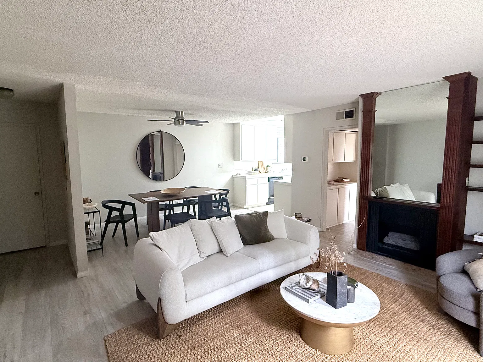 1 bed, 829 sqft, $2,500 — Photo 3