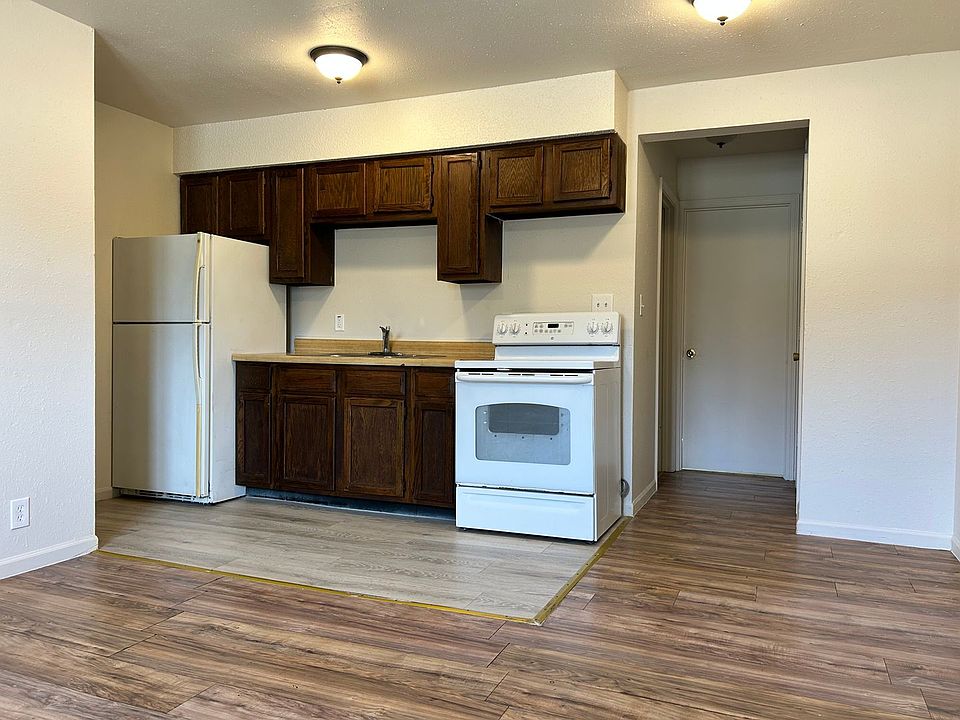 1st image of 708 W 10th St Unit D
