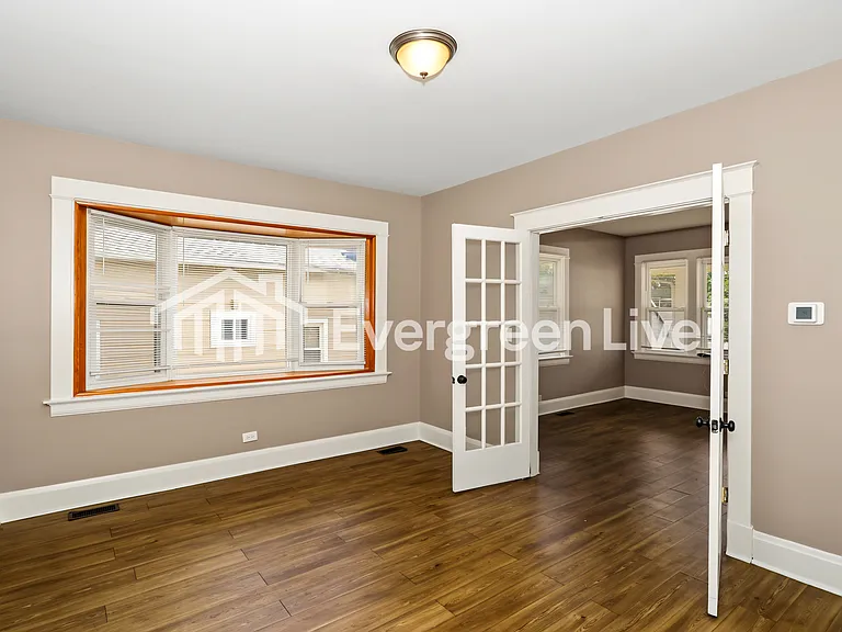 3980 Washington Ave — Photo 4