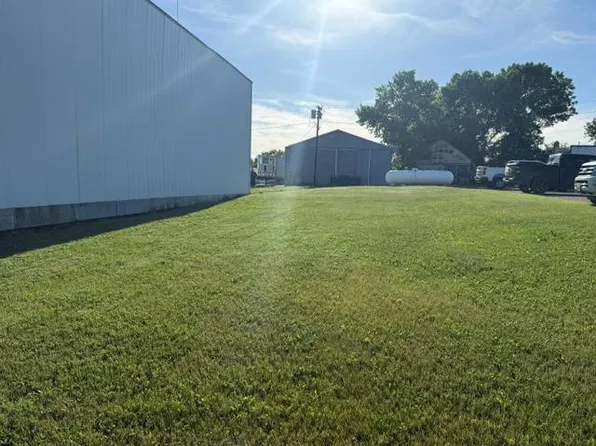 113 Main St S, McClusky, ND 58463