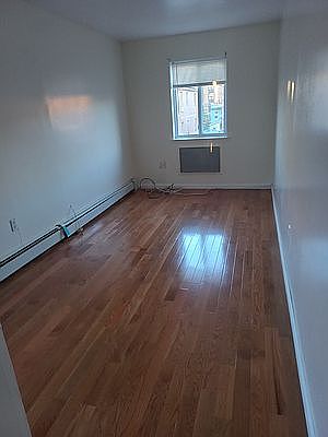 5th image of 629 E 102nd St #2A