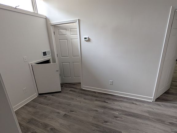 3rd image of 2733 Dellinger Cir #A