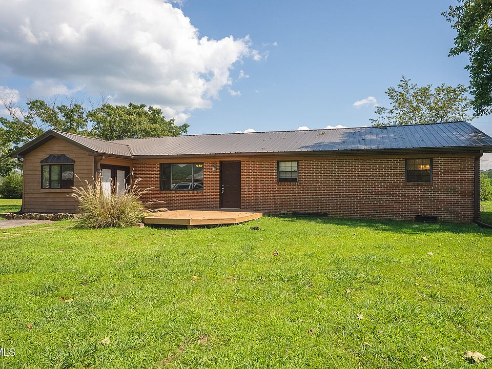 1st image of 211 Chestnut Rd